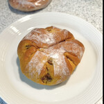 ベッカライ0044 - シナモンレーズンかぼちゃパン（小）　　byまみこまみこ