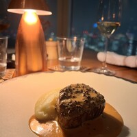 ザ タヴァン グリル＆ラウンジ - 