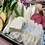 中国料理 旬輝 - 野菜系食材。色んな野菜・水餃子・ツルツルするやつ。