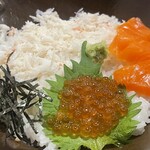 まるごと北海道 - 2024.12.11 (水)    蟹いくら贅沢海鮮丼　1738円（税込）