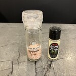 ラオン 焼肉 - 塩、コショウ