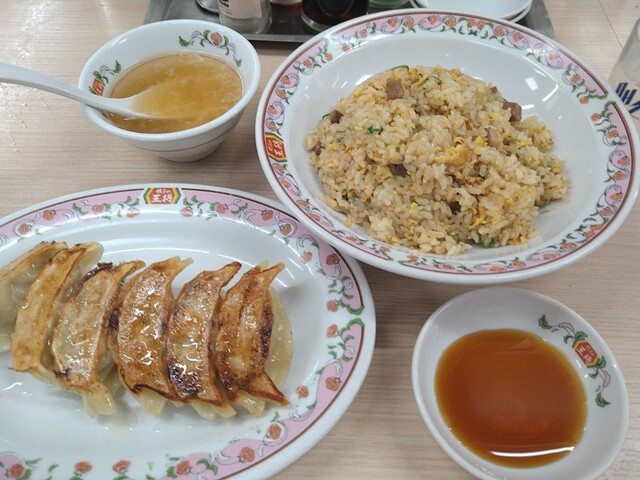 Gyoza no Osho Gakugeidaimae Ten photo 5