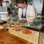 パラダイス ピザ - ヒゲ（のイトウ氏）が作る絶品ピザ