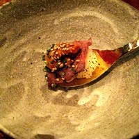 Restaurant MAEKAWA - 牛刺しとウニの炙り、もち米