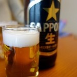 朱鞠内湖そばの花 -  まずはビールで乾杯！