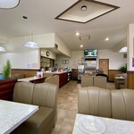 喫茶・軽食　春日 - テーブル席