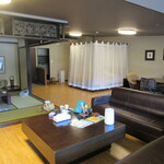 ウエルネスの森 伊東 - 居間　奥がアジアンビッグスイート