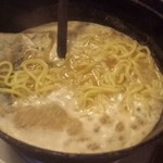 じとっこ組合 -  炊き餃子の〆の麺