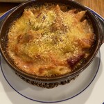 ビストロ ラ テラコッタ - チキンとビーツのペンネグラタン