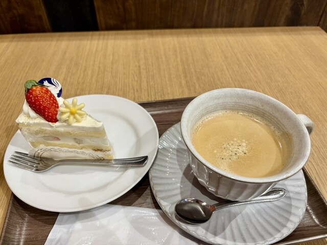 カフェ ドゥルポ（Cafe de Repos）保原店｜福島・伊達市の落ち着くカフェ