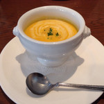 ビストロ ウエシマ - 本日のスープ:にんじんのポタージュ