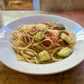 カフェ&ダイニング グデン_0