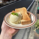 HANICAM CAFE - アイストースト