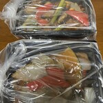 Chugoku Ryori Hamayu Kuwana Ten - 宫保鸡丁炒腰果（上）
                      经典糖醋里脊（下）