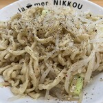 ラーメンにっこう - ブラックペッパー追加