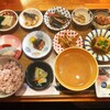 食堂はじめ。