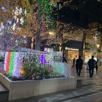 ダイワロイネットホテル - ホテルの前のライトアップ