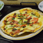 やぶいそ - 名物 ピザ。