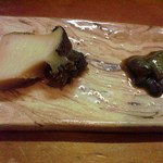 天ぷら たけうち - 蒸し鮑　肝の醤油漬け