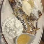 エッグスンシングス - レモンサワークリームのクレープ