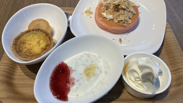 朝からスパークリングワインと美鈴珈琲とカツゲン飲み放題のユーコーテラスさんの朝食ブュッフェ : ユーヨーテラス ハコダテの写真