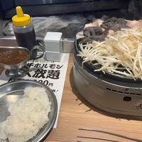 十勝ハーブ牛焼肉 MONMOM - 