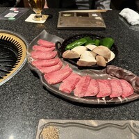 個室 和牛焼肉 吟 難波店 - 