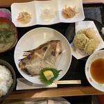 漁師の家めし 英進丸 名倉 - 