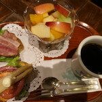 神戸にしむら珈琲店 - （2024/10月）朝食セットフルーツ