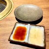 和牛とタン 焼肉 とみ 新橋本店 - 