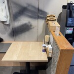 手打 親鶏中華そば 綾川 - 店内