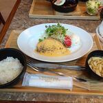 洋食屋 銀座ランプ亭 - ポークソテー（クリームチーズソース）1,000円（ご飯、生卵おかわり無料、テイクアウトコーヒー無料）