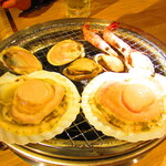 ススキノデパート - ホタテ・鮑・海老を焼いて