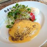 洋食屋 銀座ランプ亭 - ポークソテー（クリームチーズソース）1,000円（ご飯、生卵おかわり無料、テイクアウトコーヒー無料）