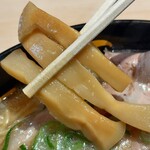 うま屋ラーメン - メンマリフト