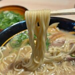 うま屋ラーメン - 麺リフト
