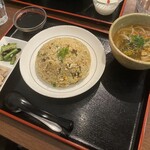 中国湖南料理 李湘潭 湘菜館 - 自家製ラーロウチャーハン＋半汁ミーフン
