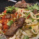 中国湖南料理 李湘潭 湘菜館 - 津市麻辣牛肉混ぜミーフンの具