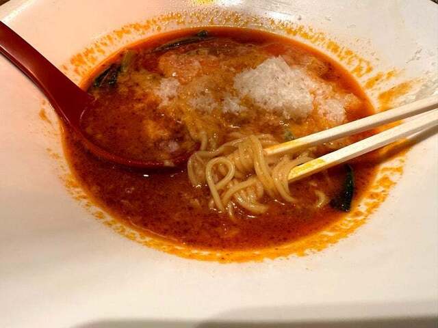 真っ赤ならーめん とまこ 三宮センタープラザ店 - 神戸三宮（阪急