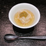 草庵 鍋島 - 佐賀蓮根の蓮蒸し (白石れんこん) 毛蟹を込んで上に蟹味噌