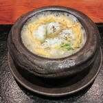 草庵 鍋島 - 鱧と牛蒡と玉ねぎの卵とじ