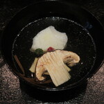 草庵 鍋島 - 椀 (クエ24kg、松茸)