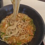 ゆで太郎 - 朝そば納豆480円、クーポンで海老天150円が無料、おそば麺リフト(2024.11.24)