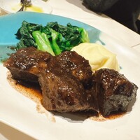 オステリア・トット - 牛頬肉の煮込み