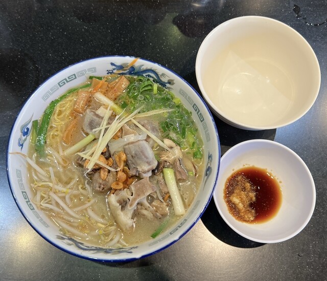 らあめん丸 Manichi Ramen - アラモアナ/ラーメン | 食べログ
