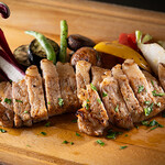 オステリア・エッコ - 京都中勢以の熟成黒豚のグリル