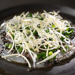 オステリア・エッコ - 鮮魚のカルパッチョ　黒ゴマソース