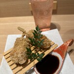 金沢炉端あっぱれ - 中トロカツ　これは炭酸系飲み物。ビールにも合うと思います！
