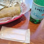 フリホーレス ブリトー&サラダ - 