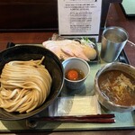 つけ麺 繁田 - 特製つけ麺　1,550円 つけたま　200円